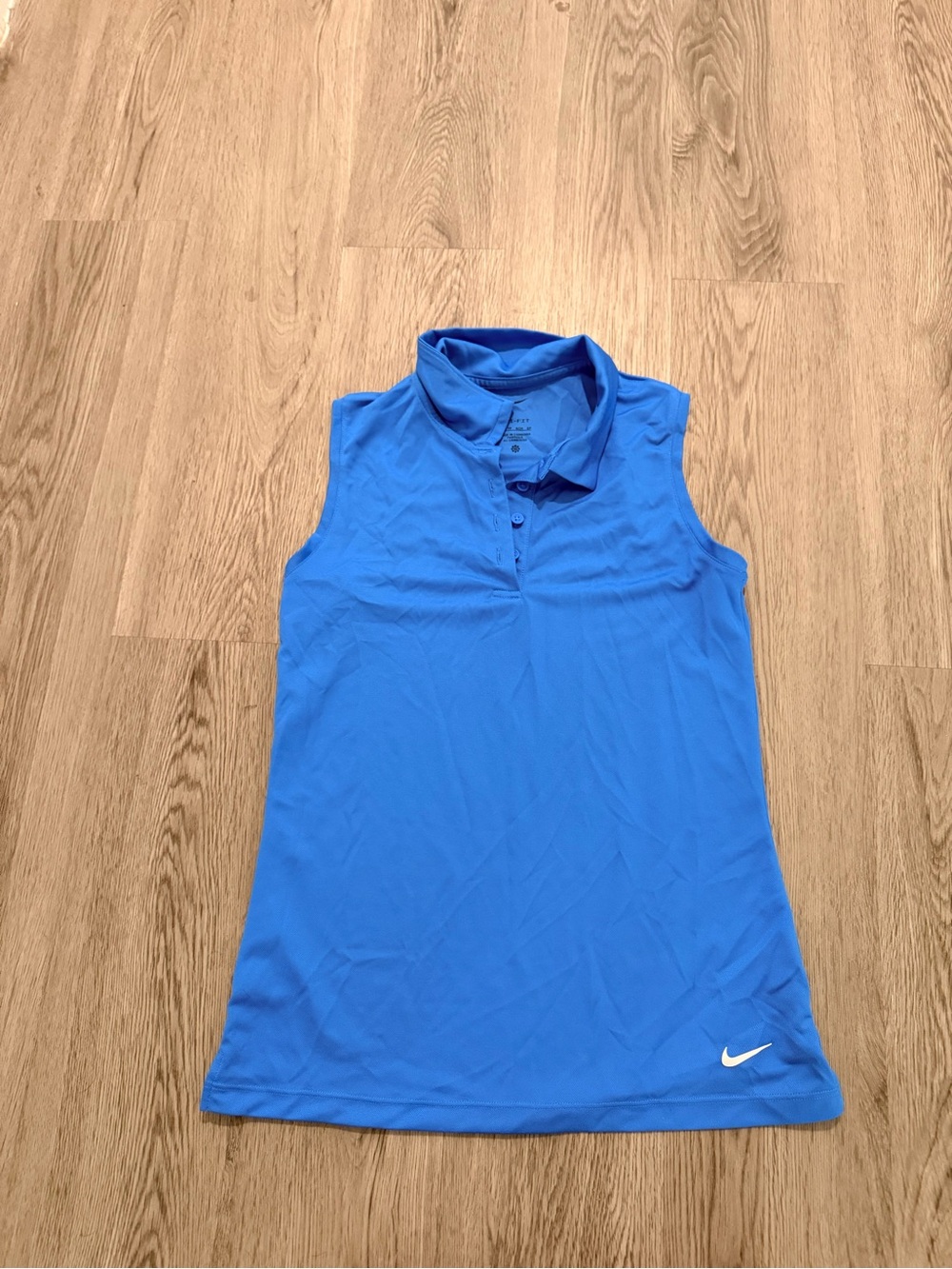 Nike women’s golf shirt